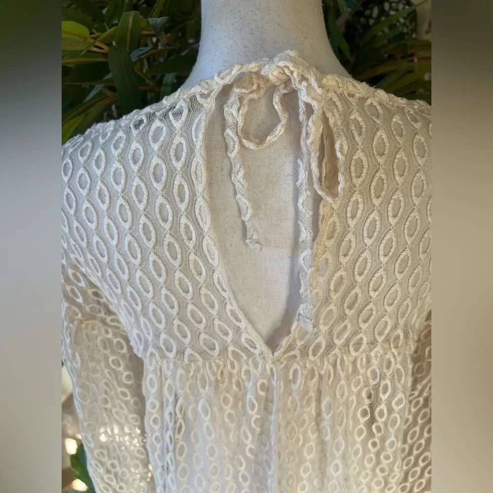 Zara ladies, sheer lace, long sleeve top very good condition Small. Oversized